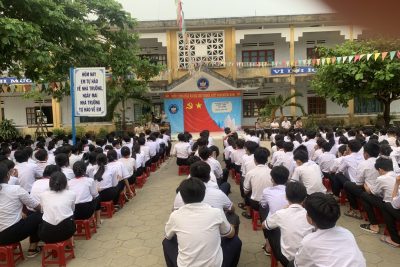 Chương trình chia sẻ yêu thương của Liên đội trường THCS Phổ Cường